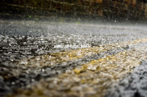 关于借雨抒情的优美句子_借雨抒情的诗句