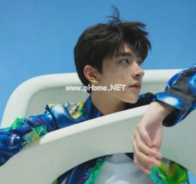 一见就心动的男生签名 浮生万里所有重逢都不如初遇