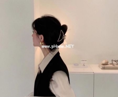 很冷淡的关于女生的伤感签名 女生个性签名冷淡孤独(精选34条)