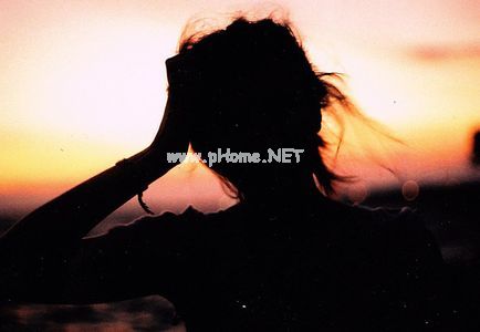 2023关于爱情的签名女生版 如果我们当初不添加好友
