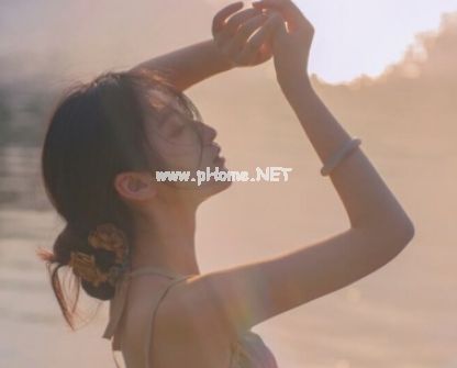 失恋女孩子看着会自愈的签名 温暖优雅的女孩签名
