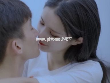 简短好听的情侣个性签名一男一女 她有最最灿烂的笑容