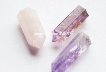 有些上火心情不好很烦躁的签名 别碰我头发这是癖好