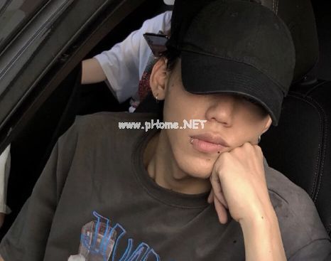 霸气男生的微信签名冷淡风 伸向你的手随时都准备收回来