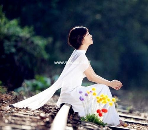 2023带图片空间说说心情短语