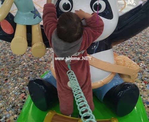 纪念孩子会走路的说说 宝宝第一次走路朋友圈