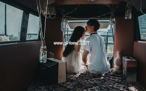 男朋友伤心安慰暖心话 安慰男友的暖心情短语