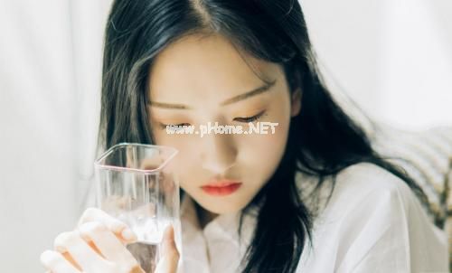 一个人心酸伤感句子说说心情