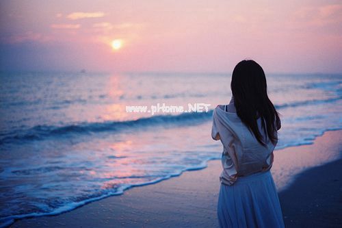 表达很无奈的说说心情短语 所有节日都与我无关