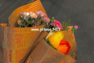 心情不好低落时发朋友圈说说 青春就是让你张扬地笑