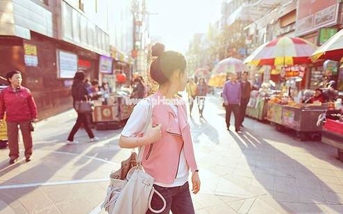 朋友圈晒女朋友的短句 发女友照片配什么文字