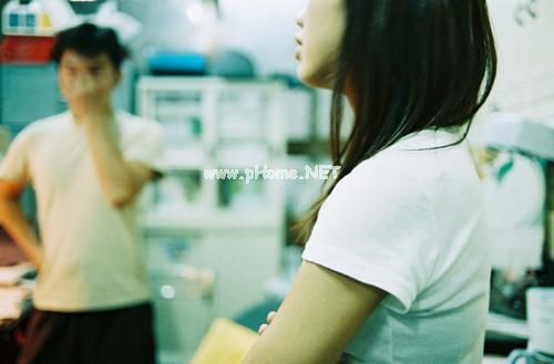 适合女孩发的伤心说说26句