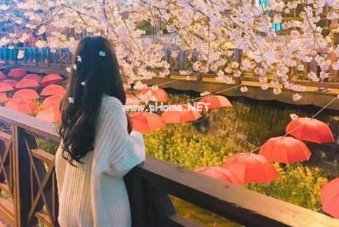 让女朋友暖心的qq空间说说2020 让女朋友开心的句子说说