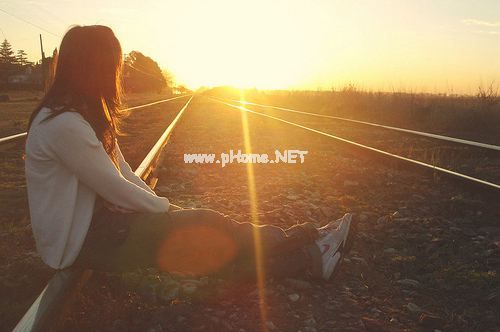 夕阳很美朋友圈说说 日落配的一句话