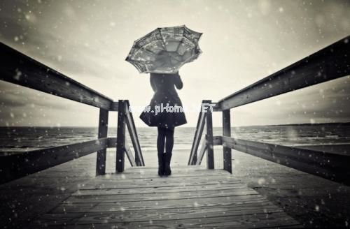 下雨的说说感悟生活文案 适合下雨发的朋友圈短句推荐37句