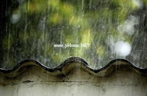 夜里下雨天的心情经典句子 适合雨天发的简短句子合集34句