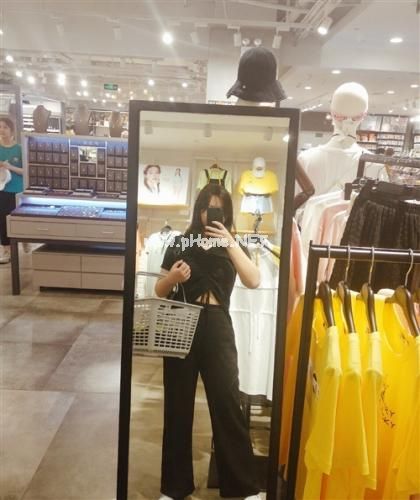 女人爱买衣服的语录 想买衣服的心情说说30句
