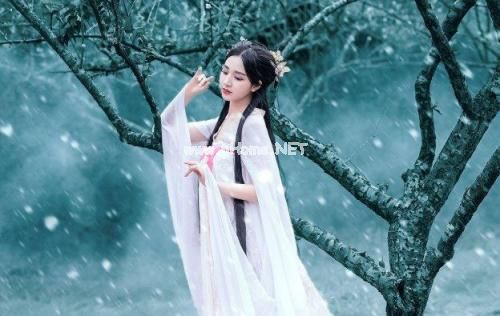 怎样安慰自己的女朋友的话语 关心女朋友的暖心的话