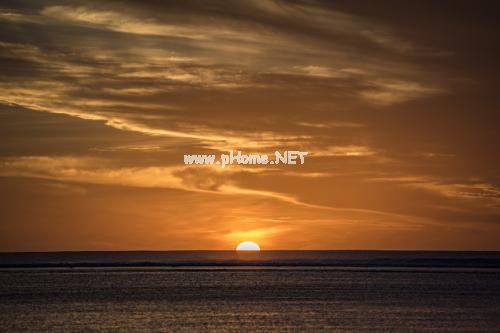 太阳下山怎么发微信朋友圈 关于看夕阳西下的心情句子(精选15句)