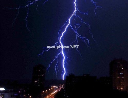 害怕雷雨天气的说说 朋友圈雷雨交加的说说(精选20句)