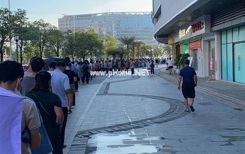 打新冠疫苗排队的说说