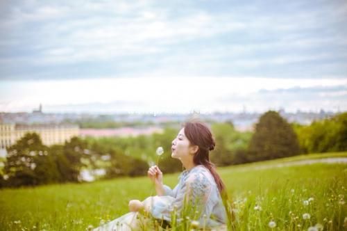 分享在你们的的朋友圈 瞬间能够让你心情变好的句子(精选25句)