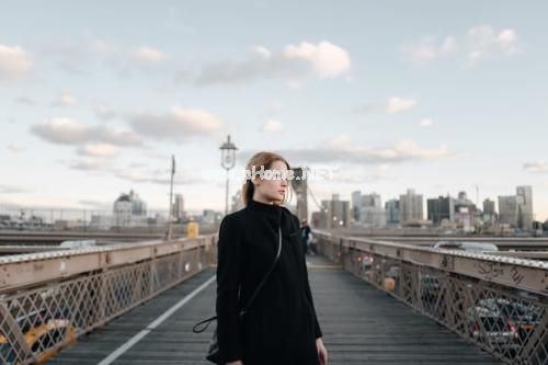 女生没有安全感的说说简短 女人想要的安全感句子