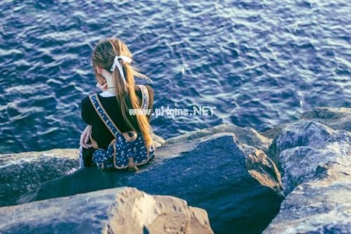 被对方冷落的心情说说 关于女朋友不理我伤感句子(精选19句)