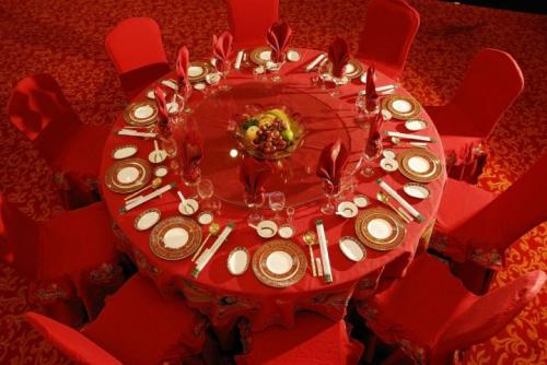 关于2023吃年夜饭的朋友圈祝福 2023年夜饭的祝福句子